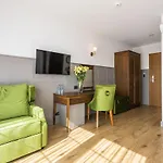 Nordowi Dwor - Sauna, Fitness, Kawa Z Ekspresu - 24h, Tradycyjne Sniadania 4*