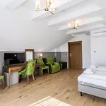 Nordowi Dwor - Sauna, Fitness, Kawa Z Ekspresu - 24h, Tradycyjne Sniadania