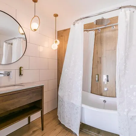 Nordowi Dwor - Sauna, Fitness, Kawa Z Ekspresu - 24h, Tradycyjne Sniadania Celbowo