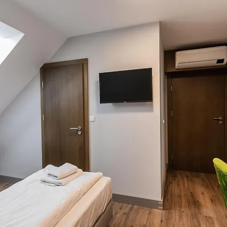 Nordowi Dwor - Sauna, Fitness, Kawa Z Ekspresu - 24h, Tradycyjne Sniadania 4*