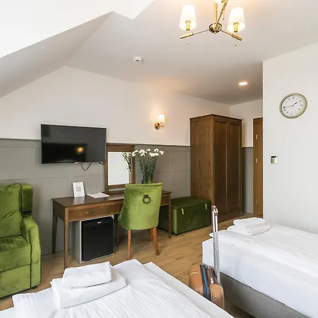 Nordowi Dwor - Sauna, Fitness, Kawa Z Ekspresu - 24h, Tradycyjne Sniadania 4* Celbowo
