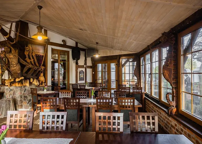 Nordowi Dwór Bed and breakfast 4*