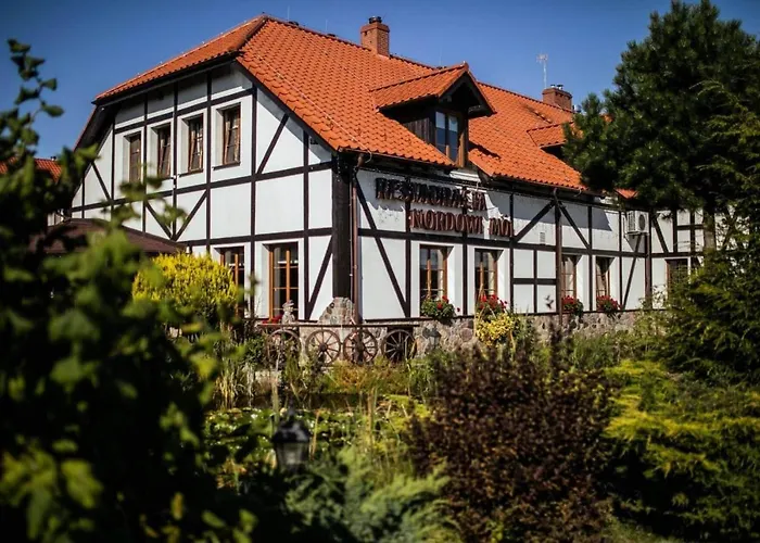 Nordowi Dwór Nocleg ze śniadaniem 4*