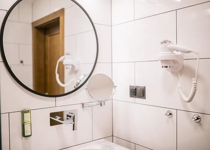 Nordowi Dwór Nocleg ze śniadaniem Celbowo